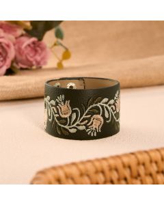 Buddha Stones Leather Hand-woven Braided White Flower Vine Protection Buckle Bracelet - Floral(Wrist Circumference: Approx. 5.9–6.7 in / 15–17 cm)