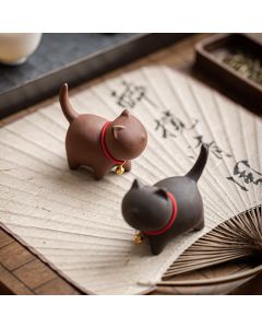 Buddha Stones Mini Lovely Red Rope Bell Cat Tea Pet Purple Clay Figurine Desk Decoration - Black Cat (6.7*5.0*5.7cm)