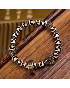 Buddha Stones Vintage Tibetan Dzi Bead Om Mani Padme Hum Blessings Bracelet - Bead Size: 0.31 in(0.8 cm)