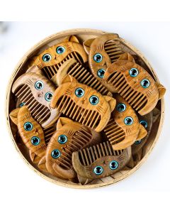 Buddha Stones Simple Cat Pattern Green Sandalwood Cure Portable Comb - Green Sandalwood Comb 6.8*4.2*1cm